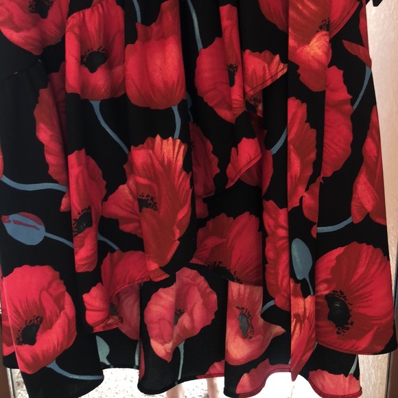 H&M red tulip wrap skirt - Picture 4 of 7